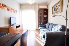 Гостиница Apartamento en calle Resolana  Севилья